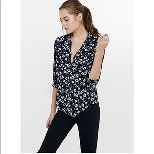 🆕 Express SMALL Slim Fit Portofino Floral Top S